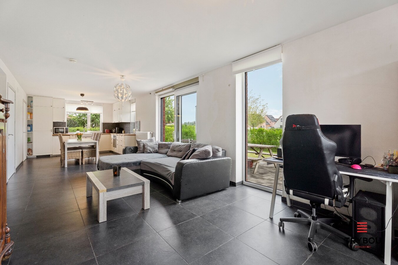 Uitstekend gelegen, halfopen bebouwing met 4 slaapkamers te Ruislede 