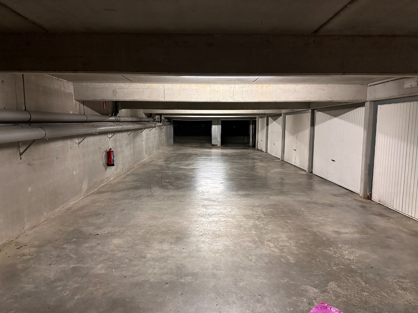 GARAGE BOX  OP TOPLIGGING - CENTRUM OOSTENDE ! 