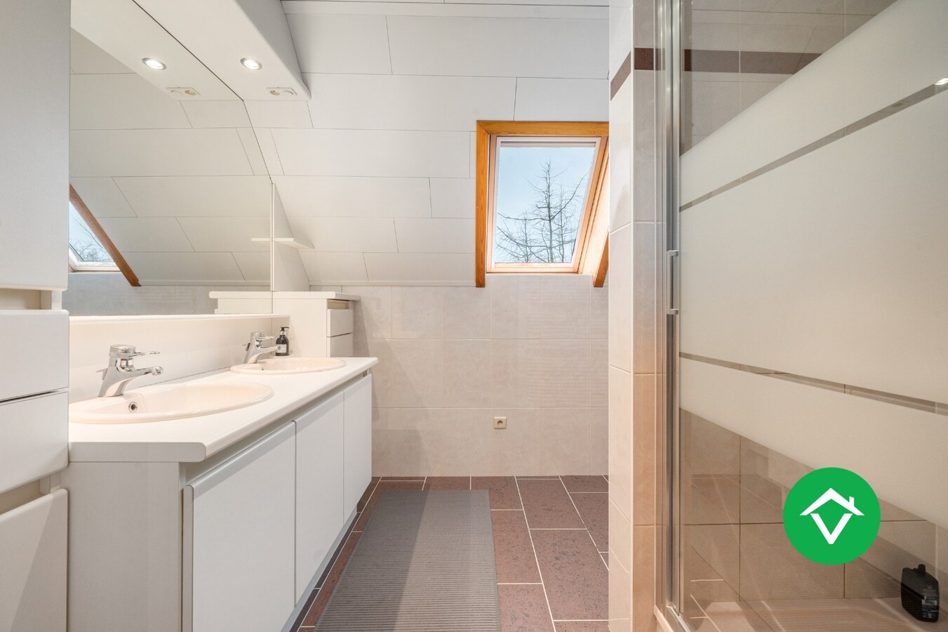 Alleenstaande woning met 4 slaapkamers te Ichtegem 