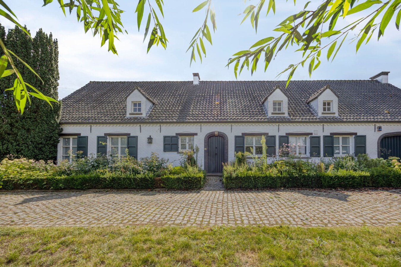 Authentieke, charmante villa in pittoreske Moregem | dubbel inpandige garage 