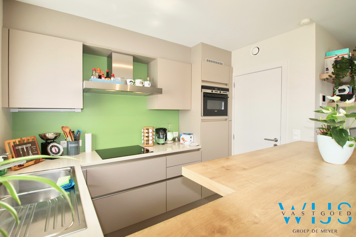 Gelijkvloers appartement met zonnige tuin &amp; dubbele garage te Sint-Laureins ! 