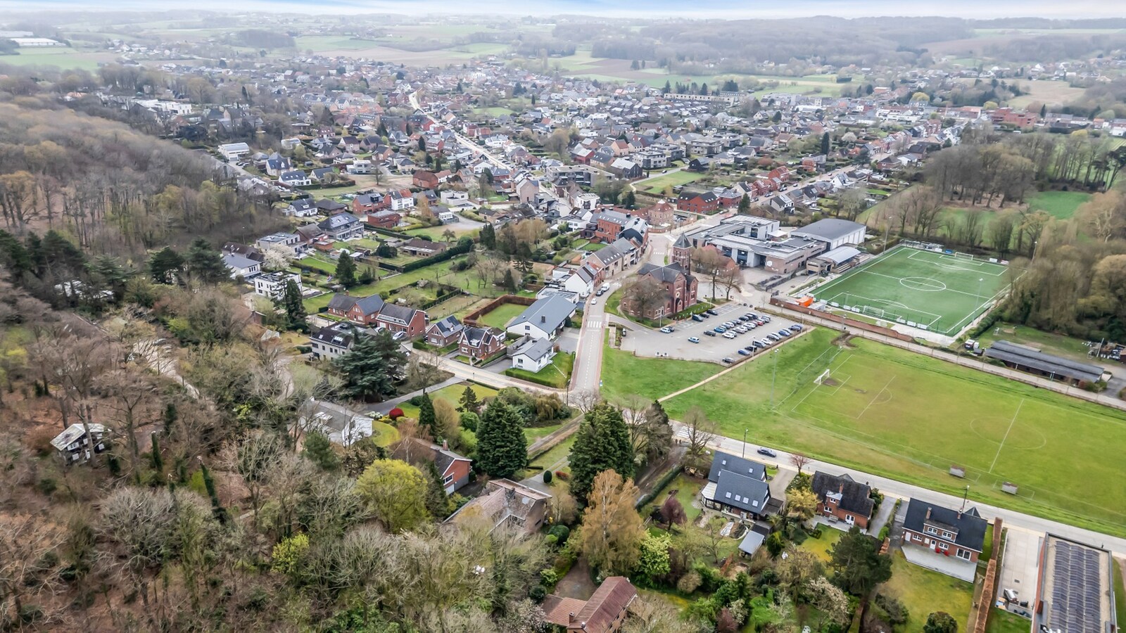 LINDEN - 🌳 villa op +1900 m2 