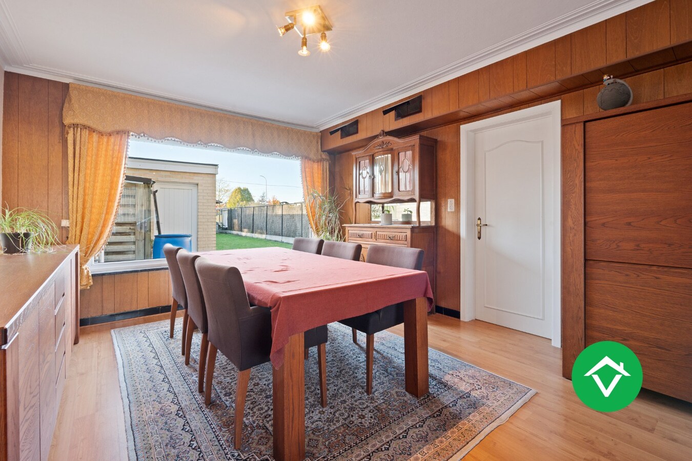 Gezinswoning met 4 slaapkamers  in rustige woonwijk te Roeselare 