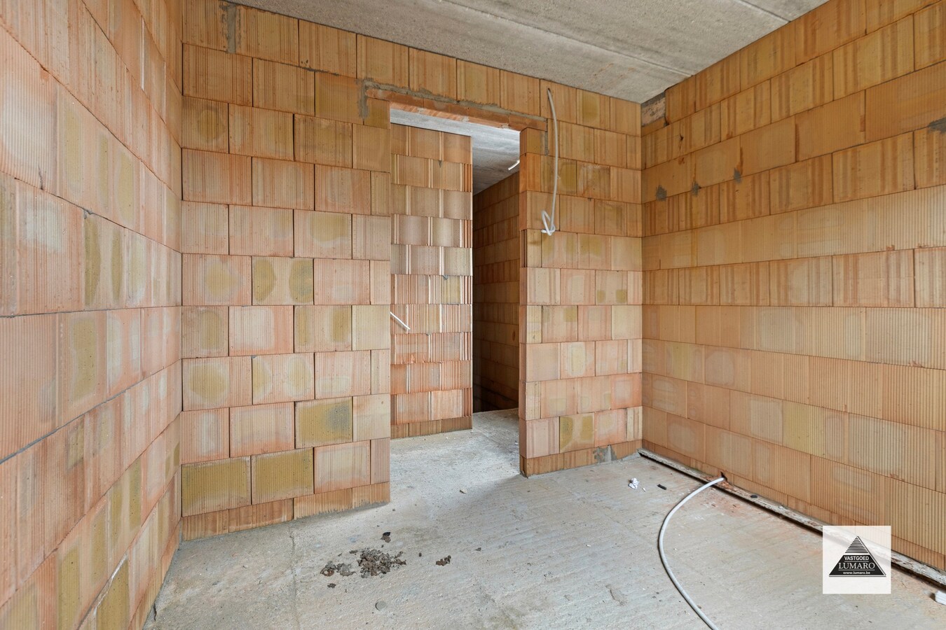 Nieuwbouw instapklare woning met 4 slaapkamers (waarvan 1 gelijkvloers) 