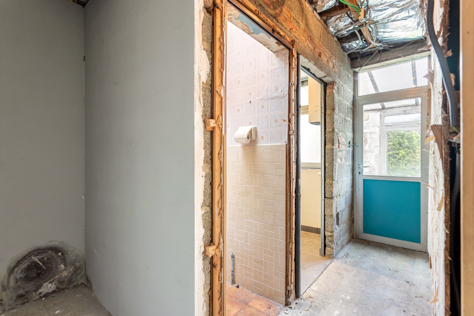 Te renoveren woning te Buizingen met veel potentieel op 1a35ca 