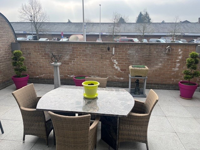 Ruim appartement met 2 slaapkamers en groot terras 