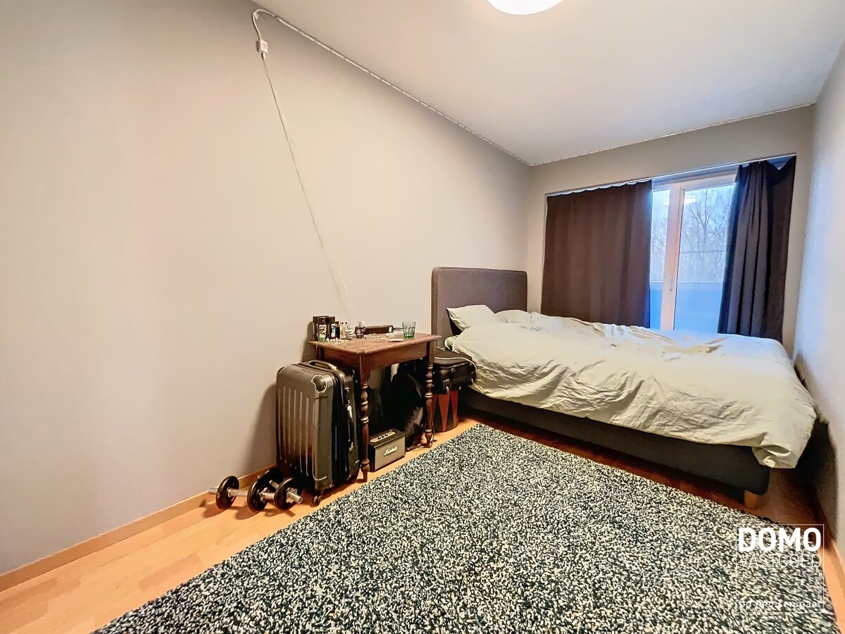 RUIM APPARTEMENT MET 3 SLAAPKAMERS EN GARAGEBOX VLAKBIJ CENTRUM HASSELT 