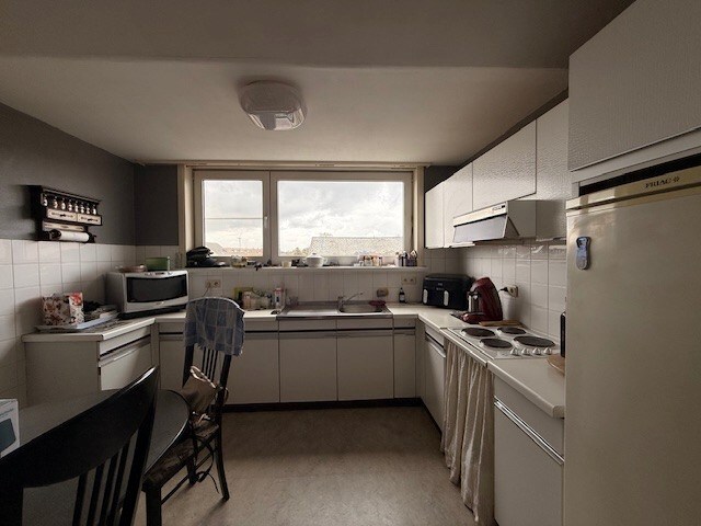 Appartement met 3 slaapkamers gelegen in het centrum van Neeroeteren. 