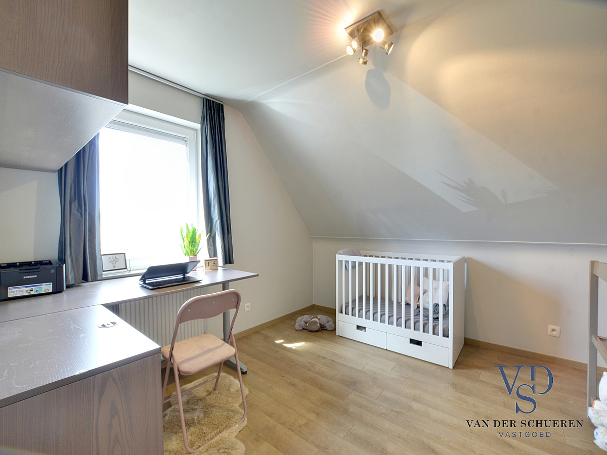 Eigentijdse, energiezuinige Open Bebouwing. Tijdloos én praktisch ! 