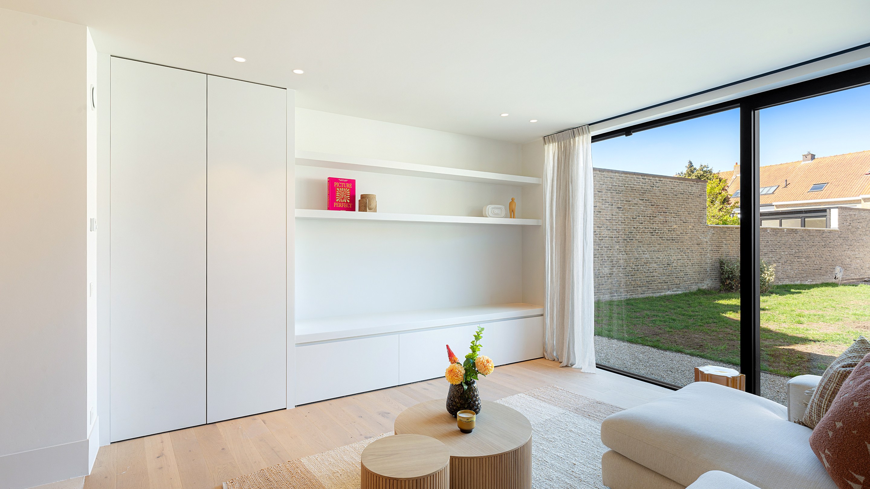 Prachtig afgewerkte nieuwbouwwoning met 4 slaapkamers gelegen in het oude Knokke. 
