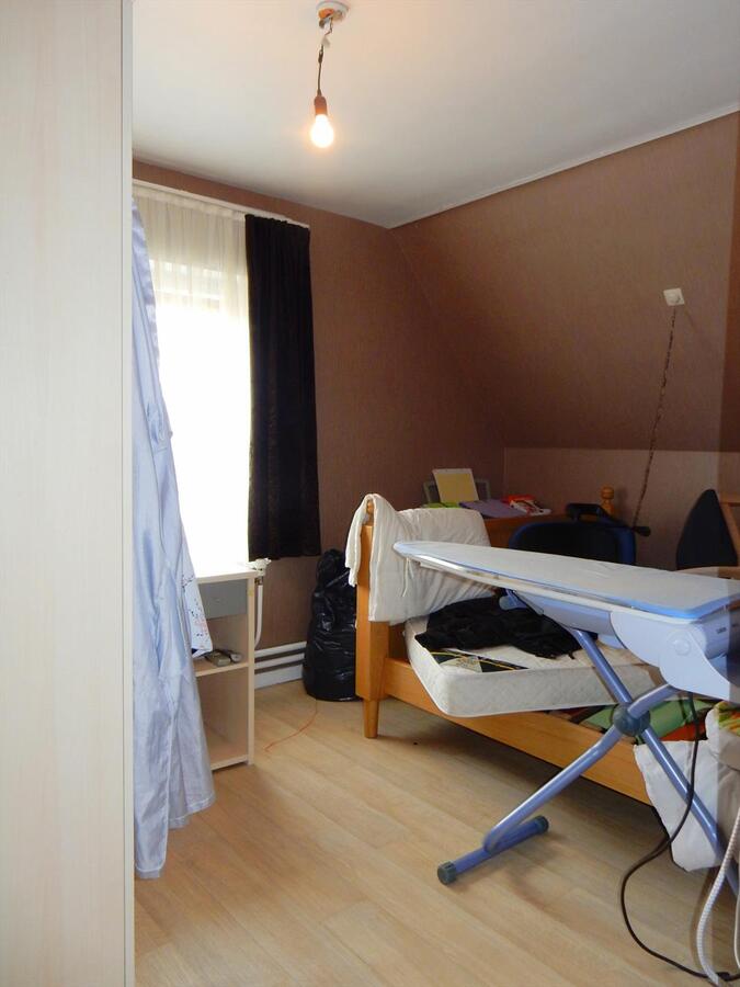 Woning met 4 slaapkamers en zonnige tuin 