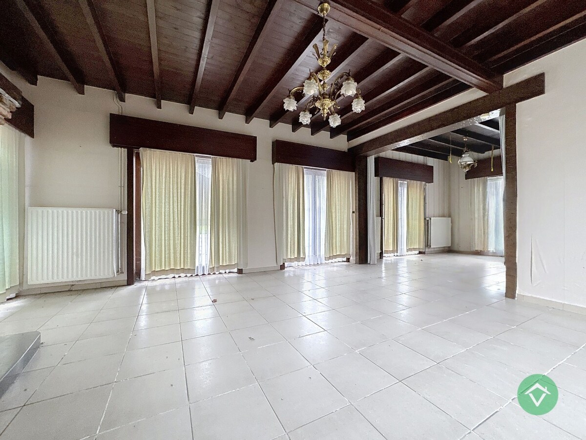 Alleenstaande woning met 4 slaapkamers te Koekelare 