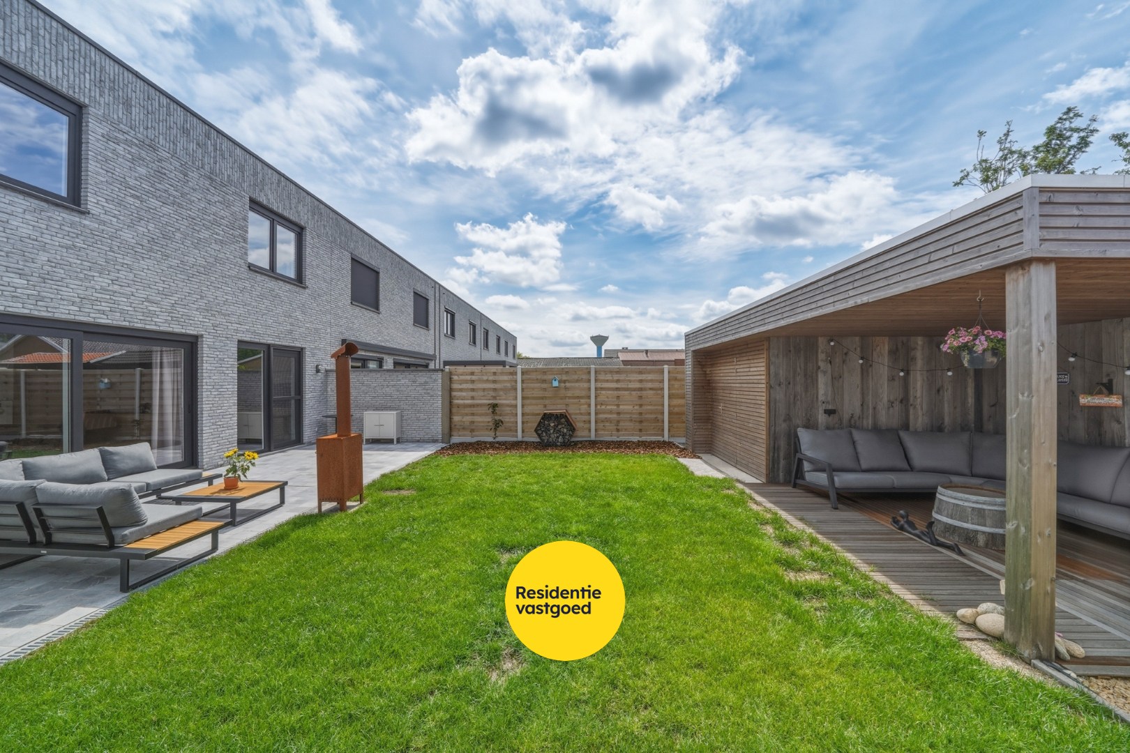 Energiezuinige halfopen nieuwbouwwoning met 4 slaapkamers in Oudenburg 