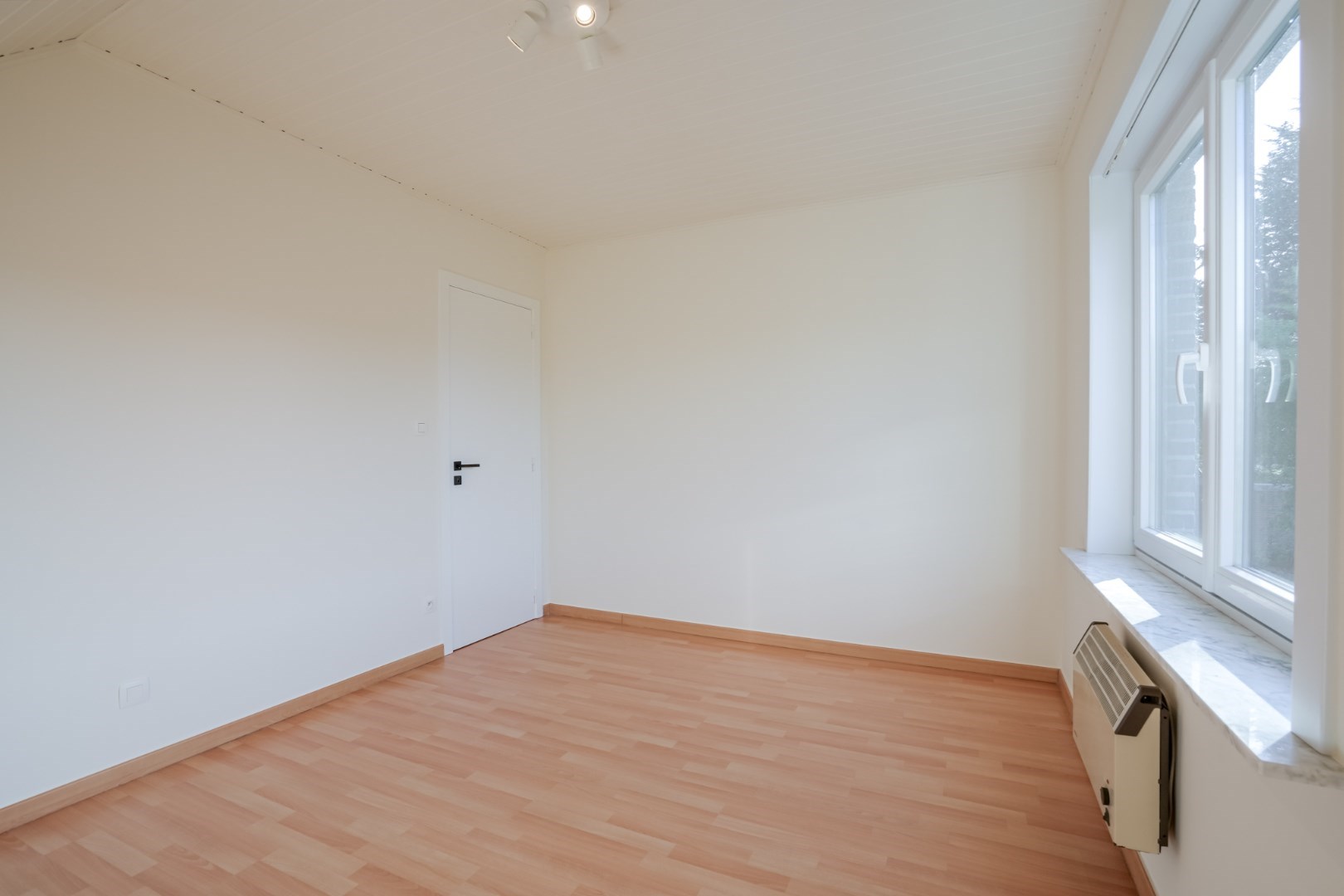 Instapklare 3slp. woning met tuin te Merelbeke 