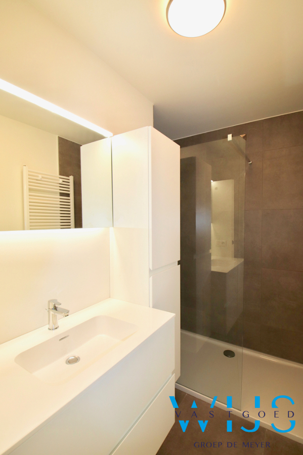 NIEUWBOUW APP. met ruim zonneterras &amp; garage te Zelzate ! 