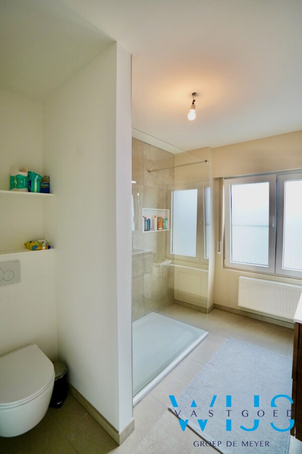 Gezellig instapklaar woonhuis in het hart van Eeklo 