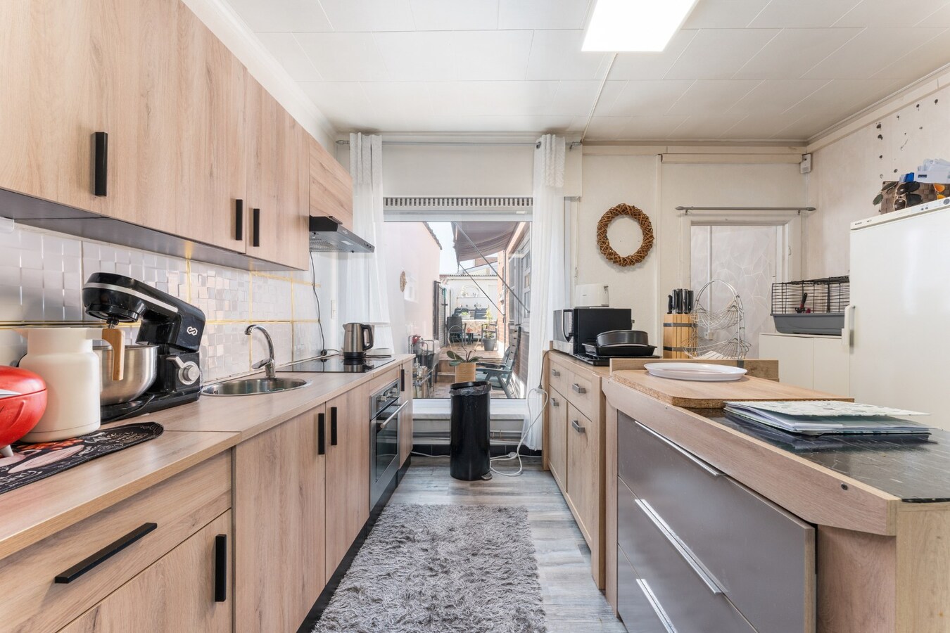 Centrale rijwoning met drie slaapkamers en terras in hartje Roeselare 