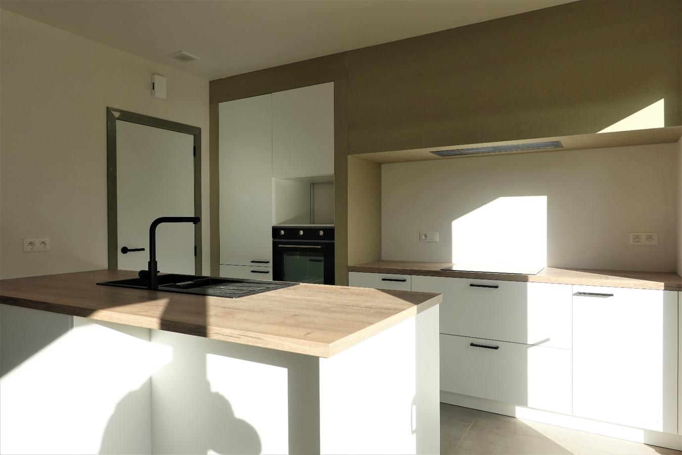 Nieuwbouwwoning nabij centrum Mariakerke 