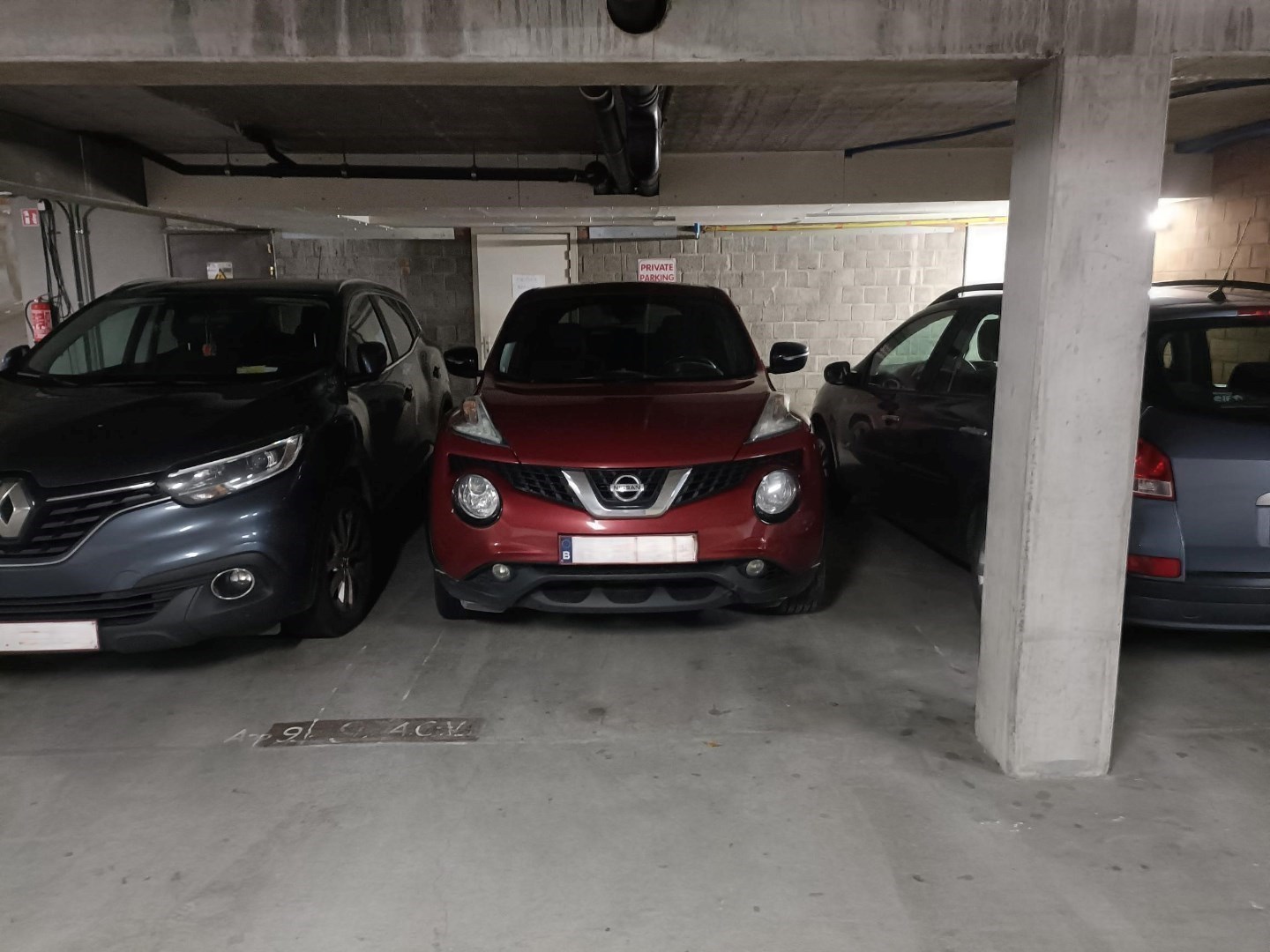 Instapklare studio met ondergrondse autostaanplaats in het centrum 