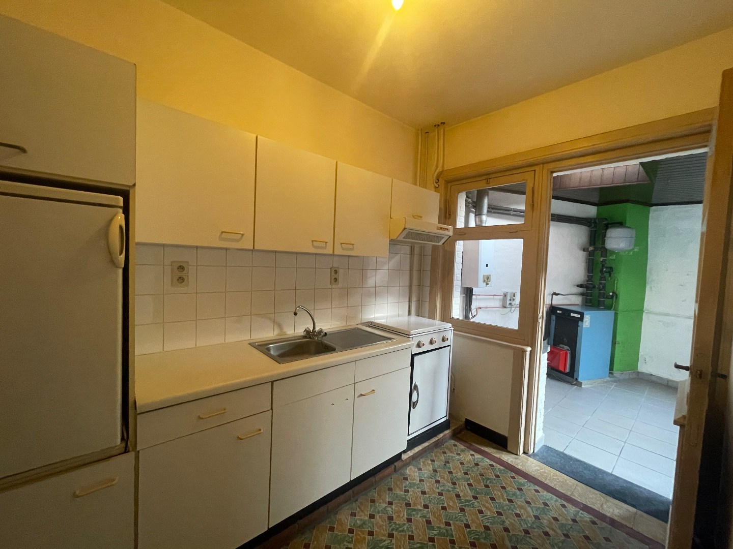 Gezellig rijhuisje te huur met 3 slaapkamers en gezellig terras gelegen in het centrum van Geel! 