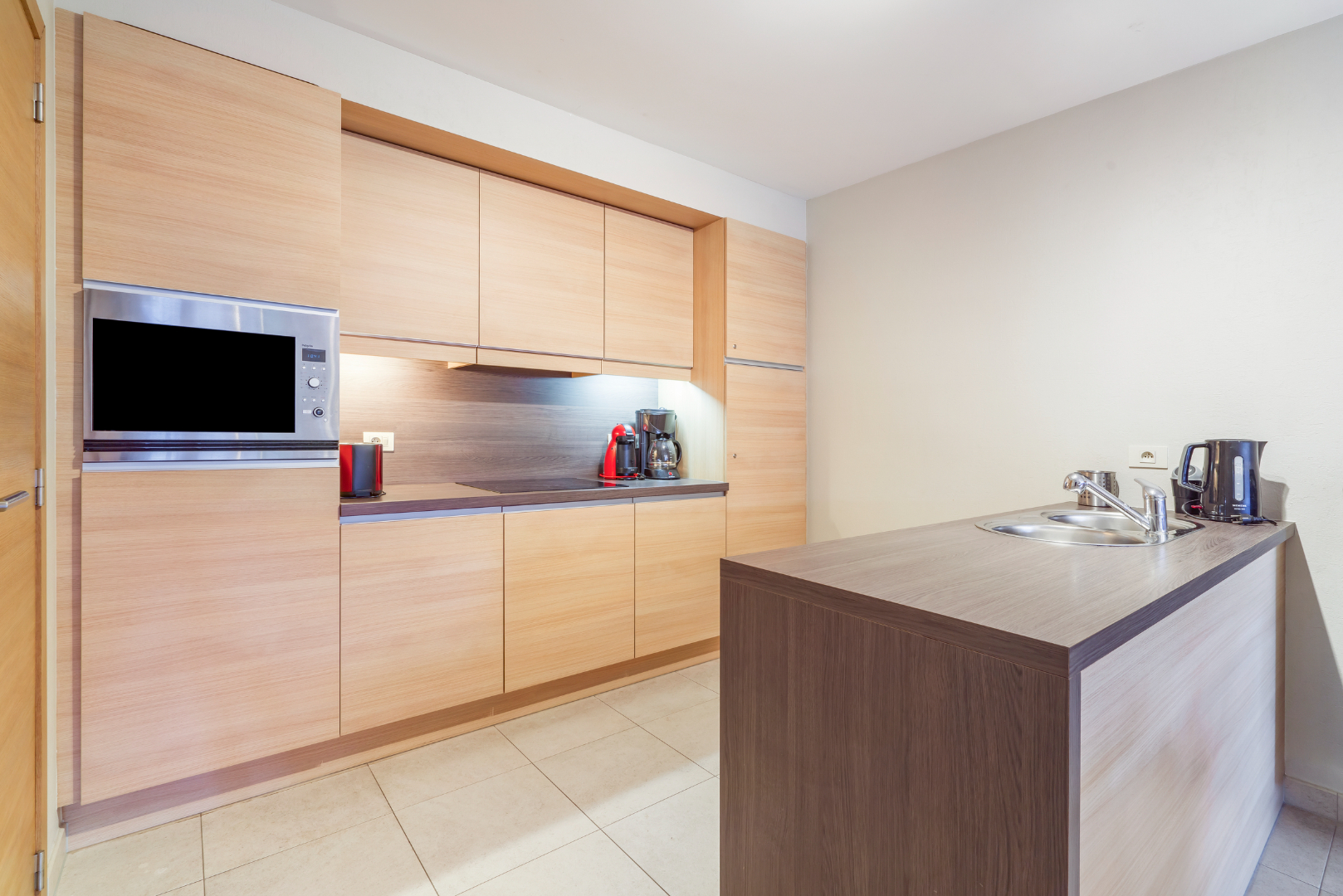 VAKANTIE APPARTEMENT MET ZONNIGE TUIN (VAKANTIEVERHUUR) 