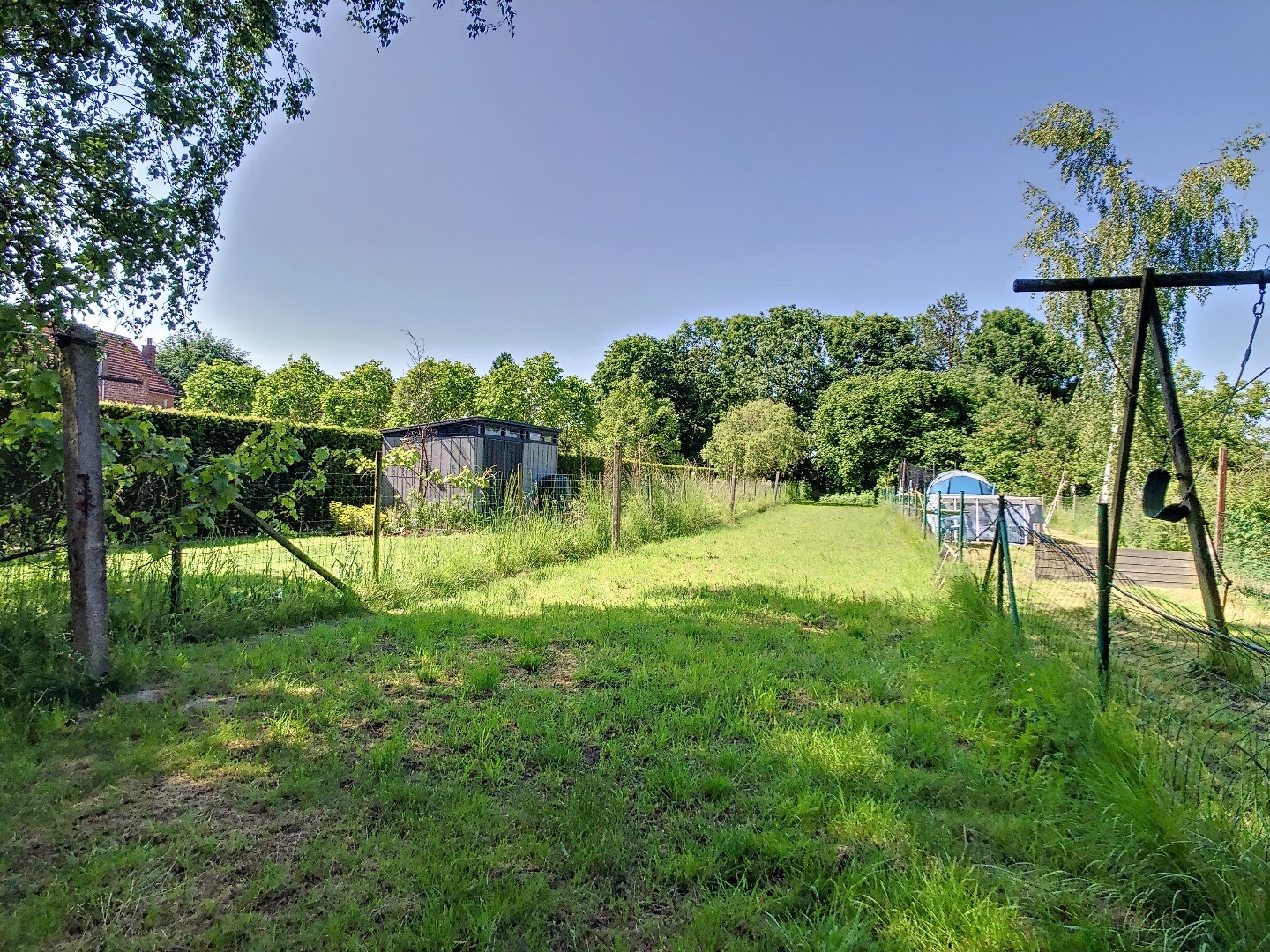 Centraal gelegen woning met twee ruime slaapkamers, zonnige tuin en droge kelder - EPC 252 kWh/m² - bewoonbare oppervlakte van 143 m² 