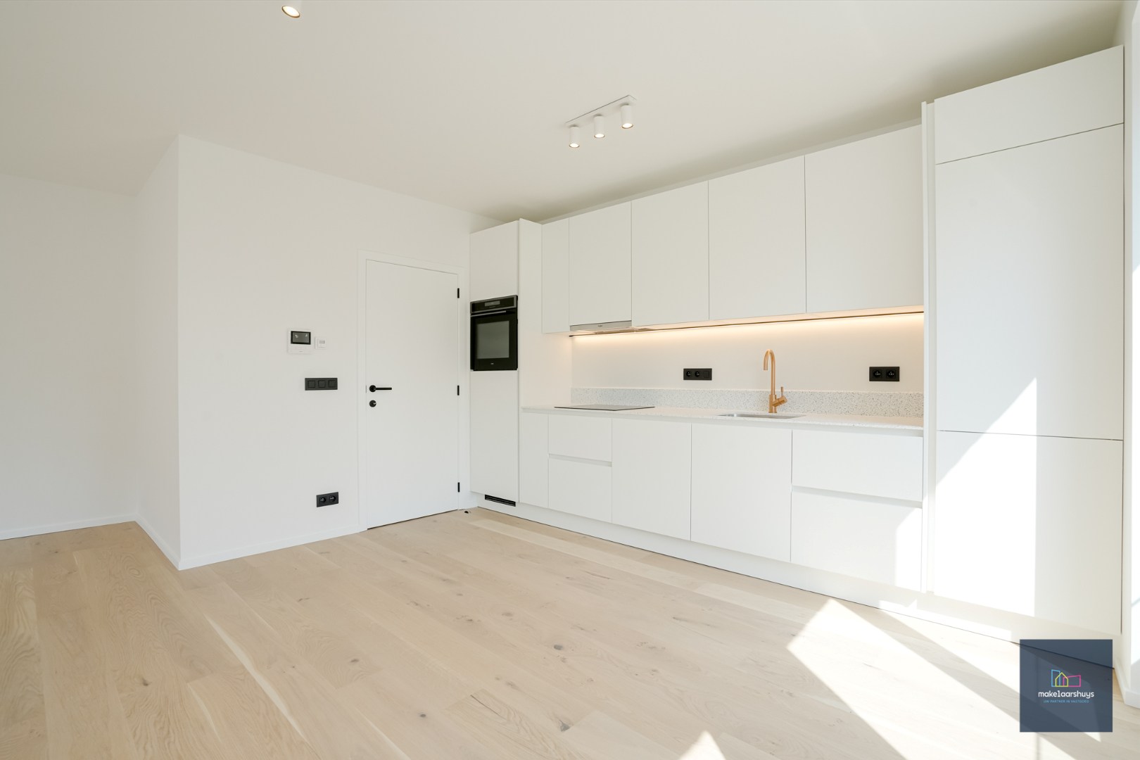 Stijlvol gerenoveerd 2 slaapkamerappartement 