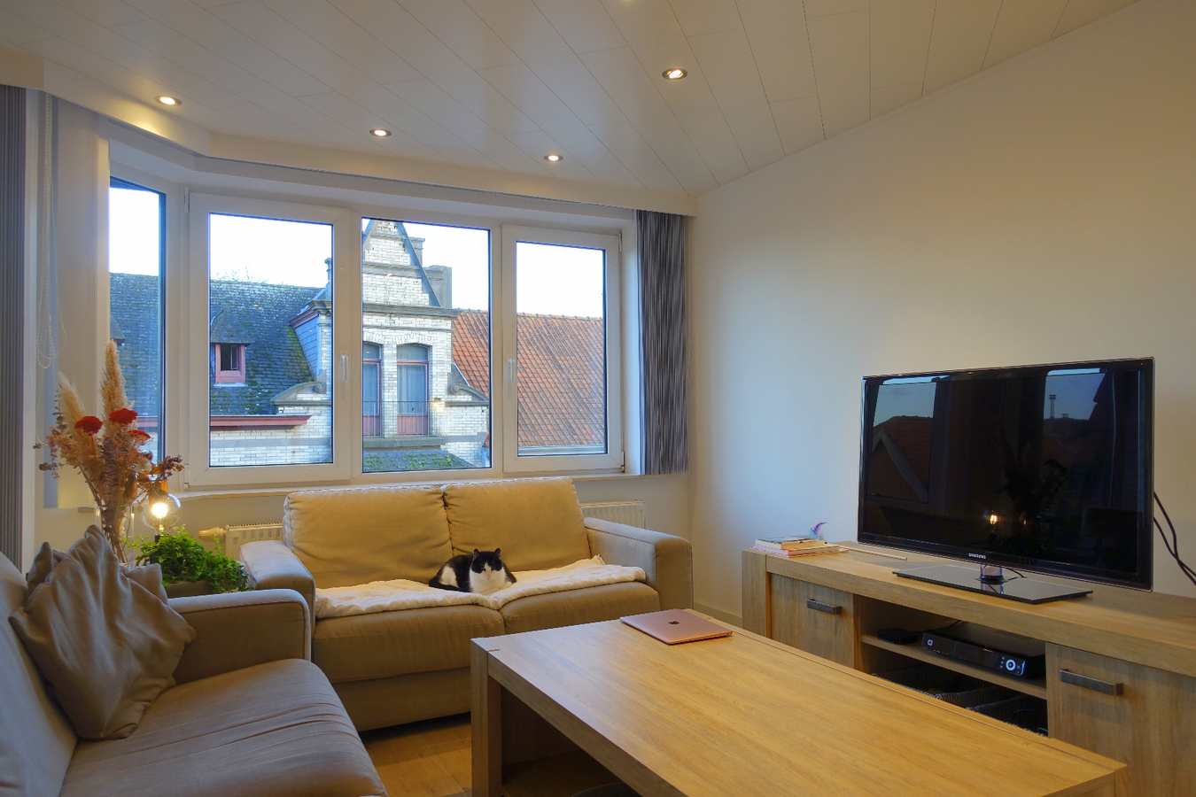 Vernieuwd appartement met 2 slaapkamers 