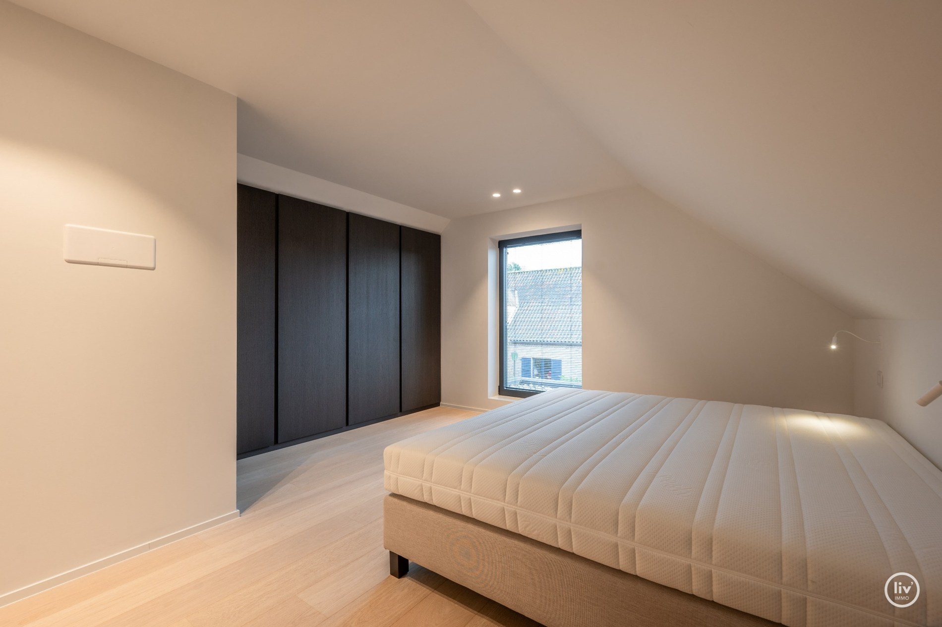 Superbe villa charmante, entièrement rénovée et joliment située dans un quartier résidentiel calme à proximité du centre de Knokke. 