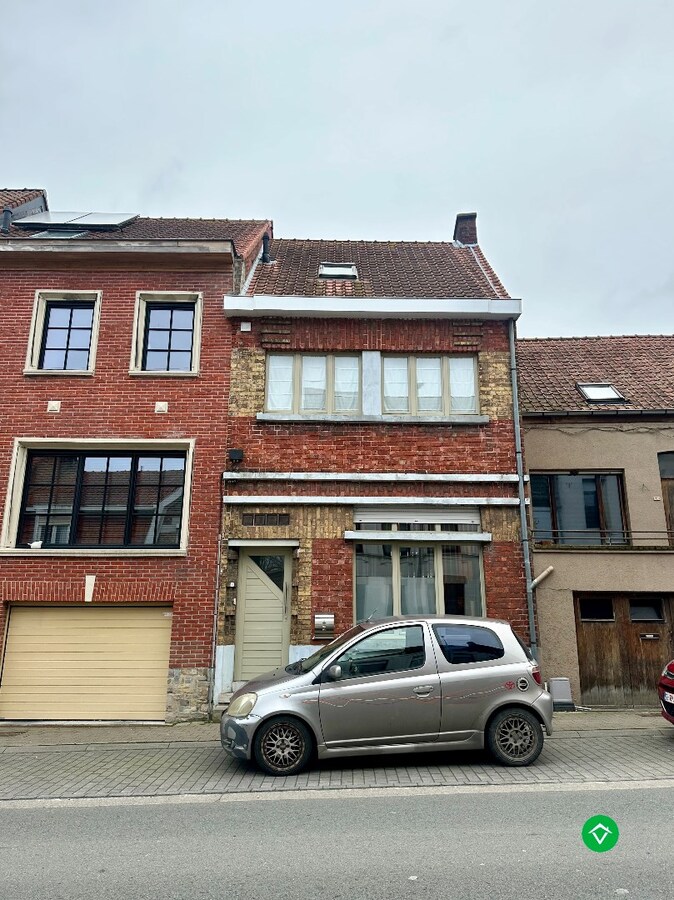 Instapklare woning met 2 slaapkamers in het centrum van Hooglede 