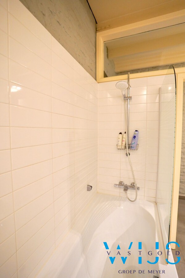 Instapklaar woonhuis met tuin te centrum WAARSCHOOT ! 