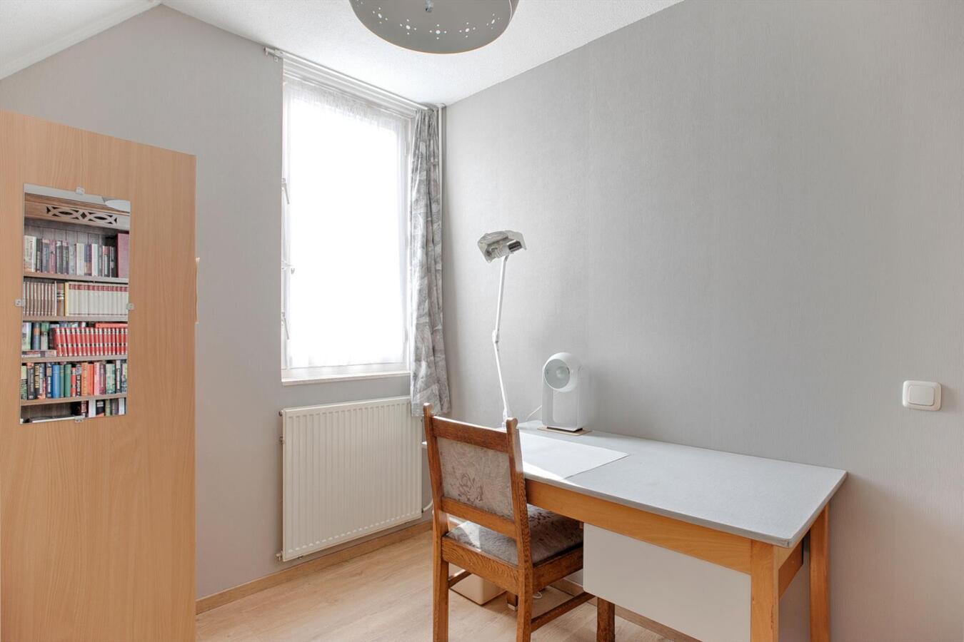 Halfvrijstaande woning met garage/carport gelegen op 275 m2 aan de Prs. Marijkestraat 7 te Bergeijk. 