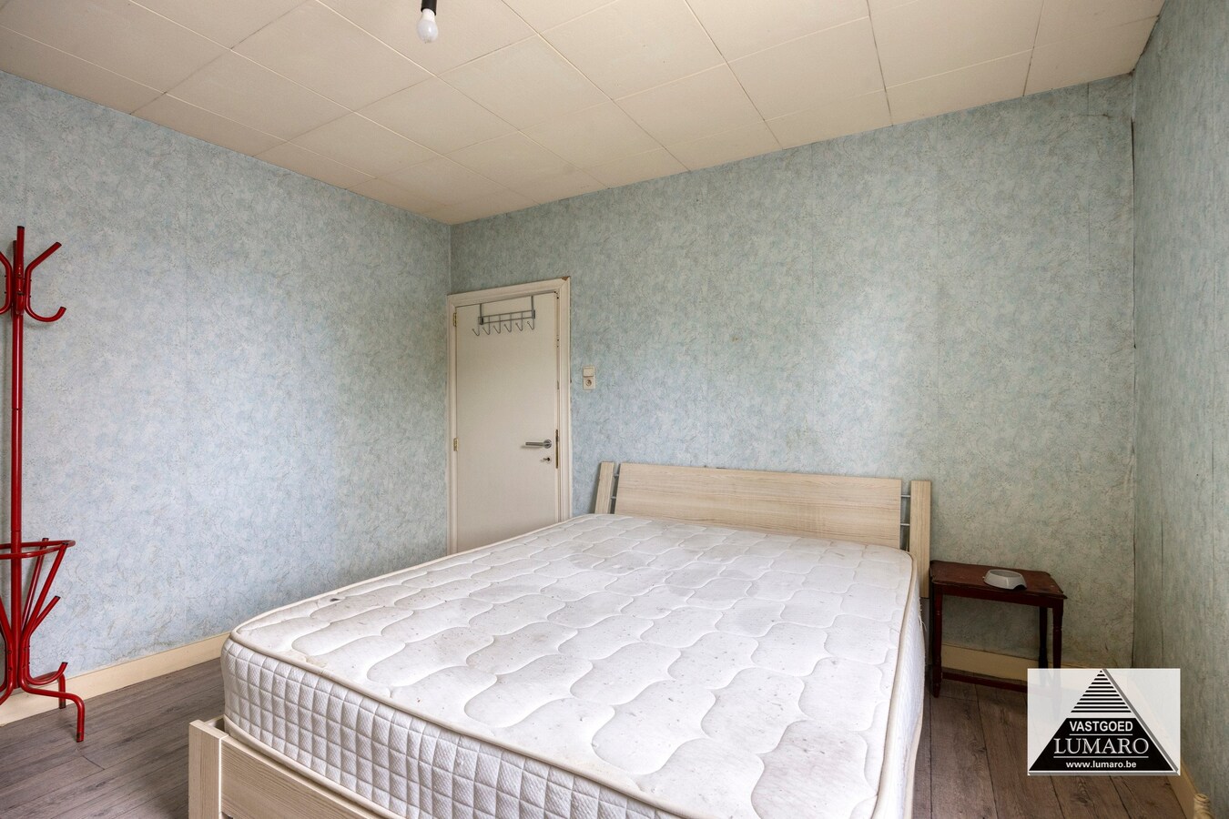 2  woongelegenheden met handelsruimte , grote tuin, 1448 m² 