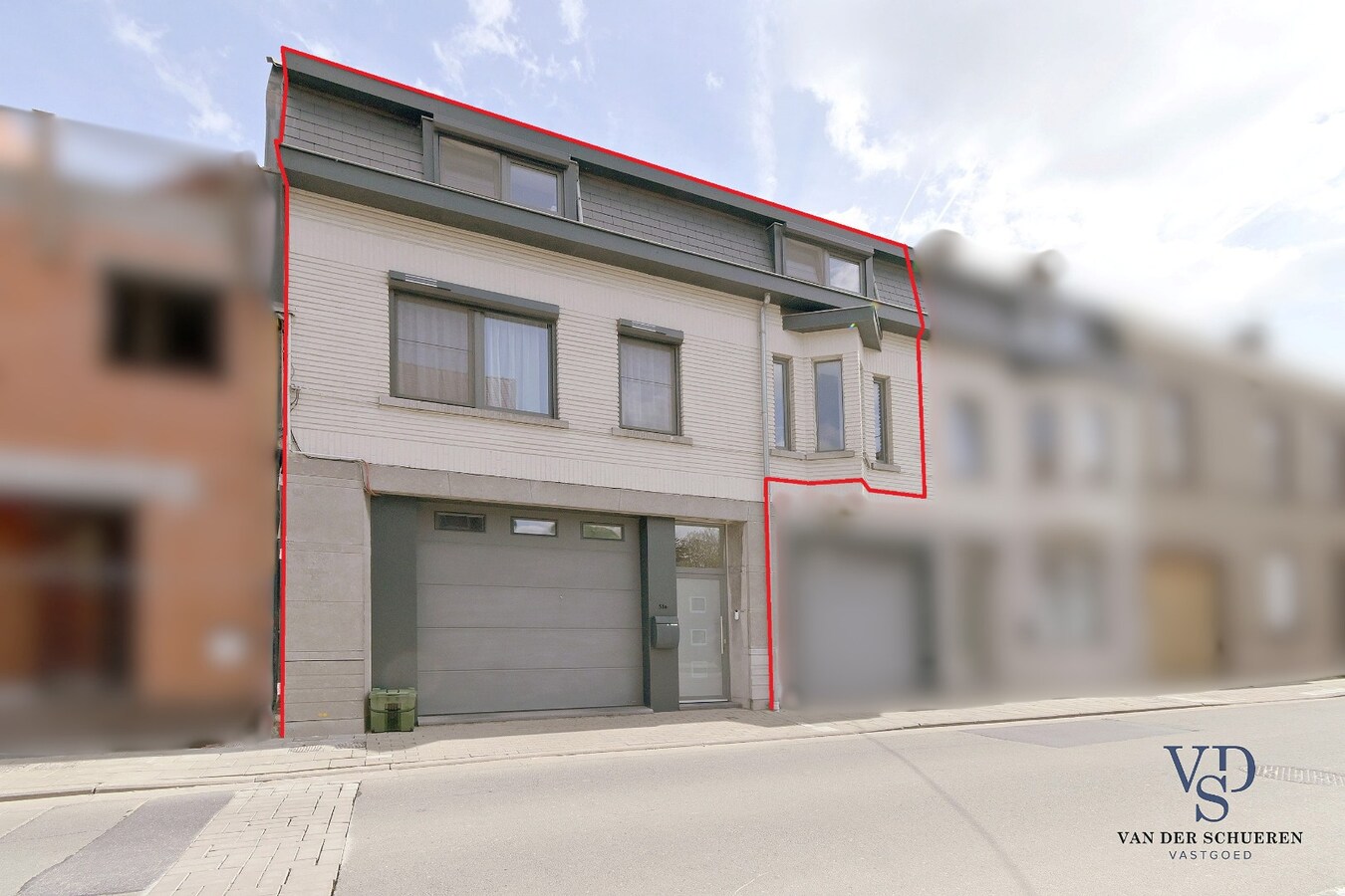 Ruime, instapklare gezinswoning in centrum Gavere. 