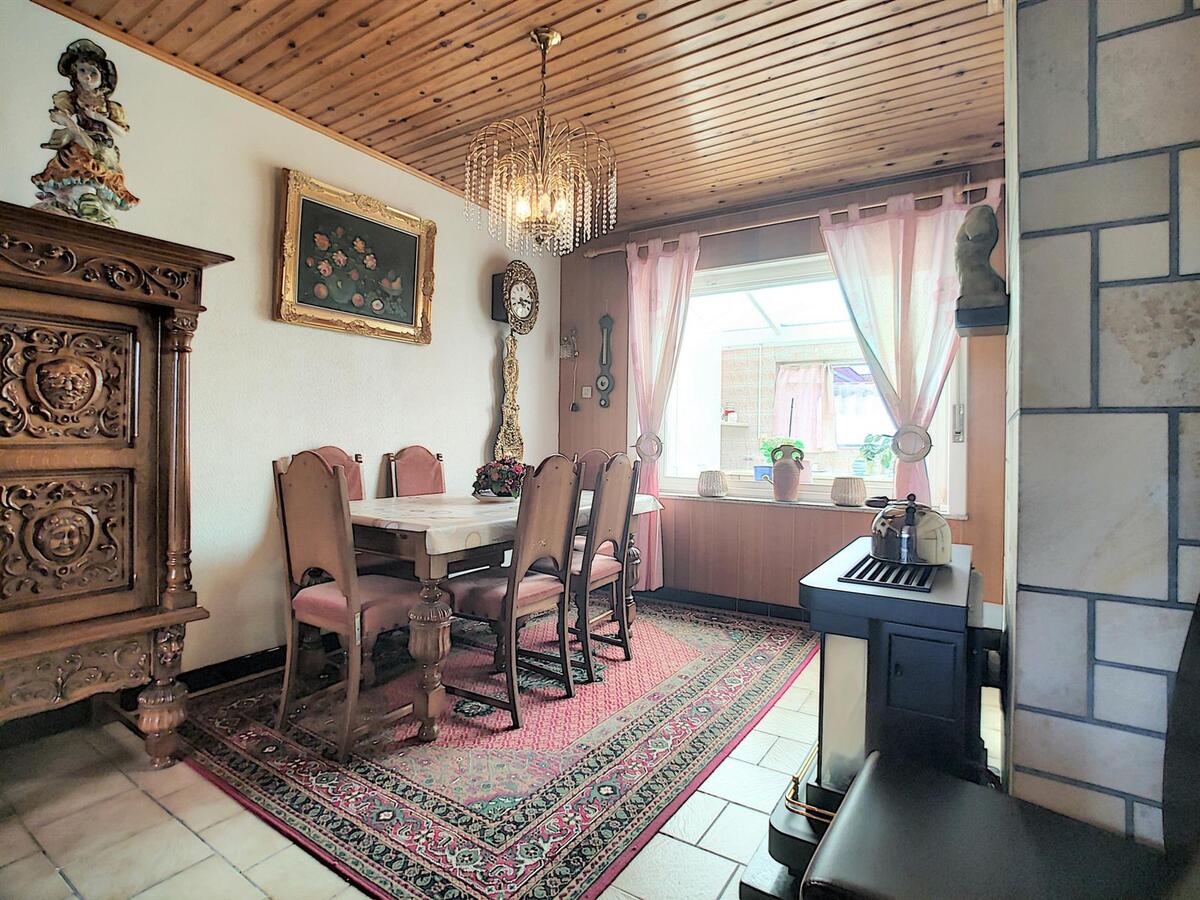 Te moderniseren woning op aangename ligging - Heist 