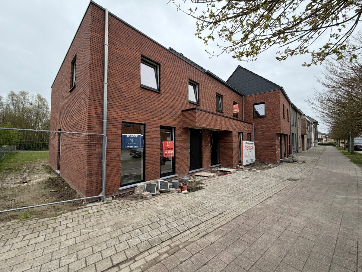 3 nieuwbouwwoningen te Eine 