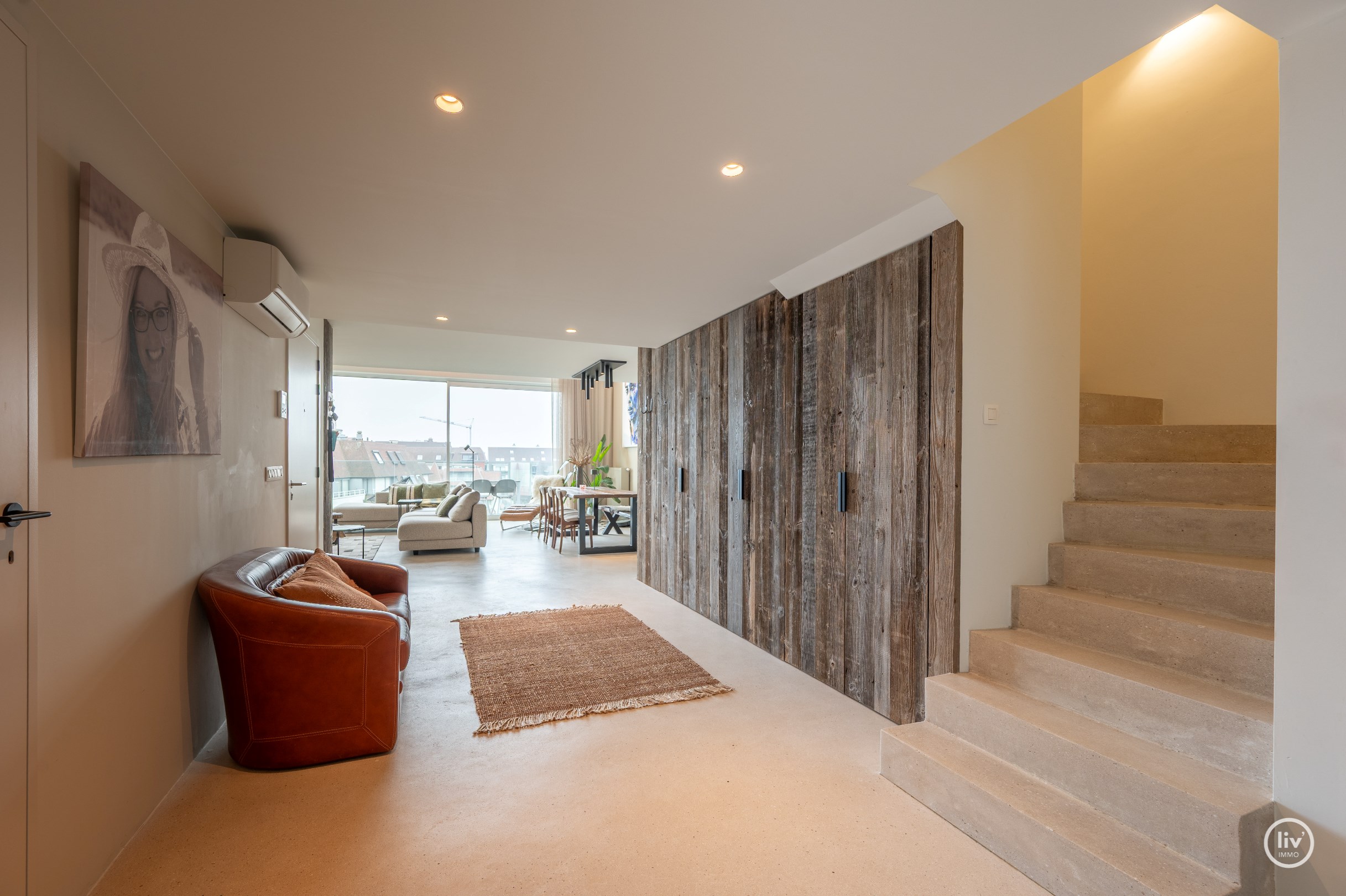 Luxueuze mezzanine van ca. 215 m² met open zichten op toplocatie in Duinbergen 