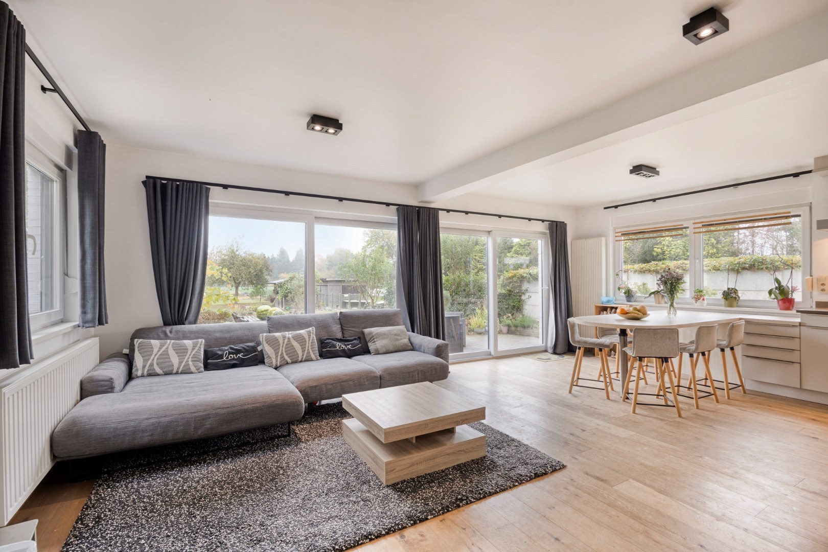 Open bebouwing met 4 slaapkamers, bureau, garage en prachtige tuin in Boutersem – EPC 158 kWh/m² - bewoonbare opp. 282 m² 