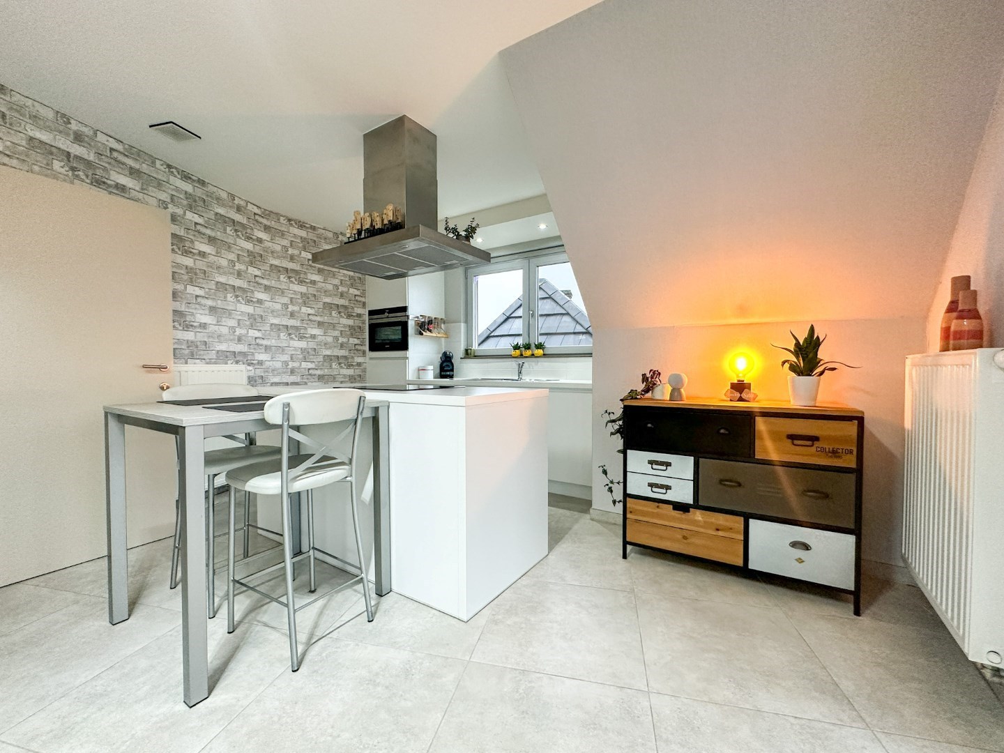 Instapklaar 2-skp appartement met zalig zonneterras, Torhout 