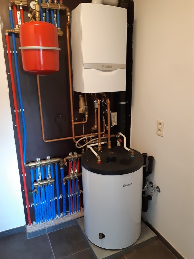 Degelijke, goed gelegen woning. 