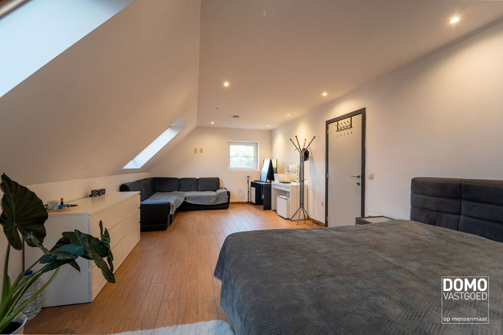 Gunstig gelegen handelshuis te Spalbeek (Hasselt) 