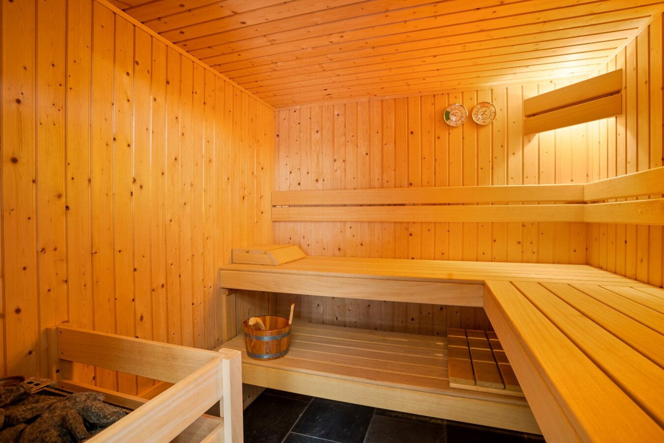 Polyvalente, ruime (handels)woning op zongericht perceel van 1243m² 