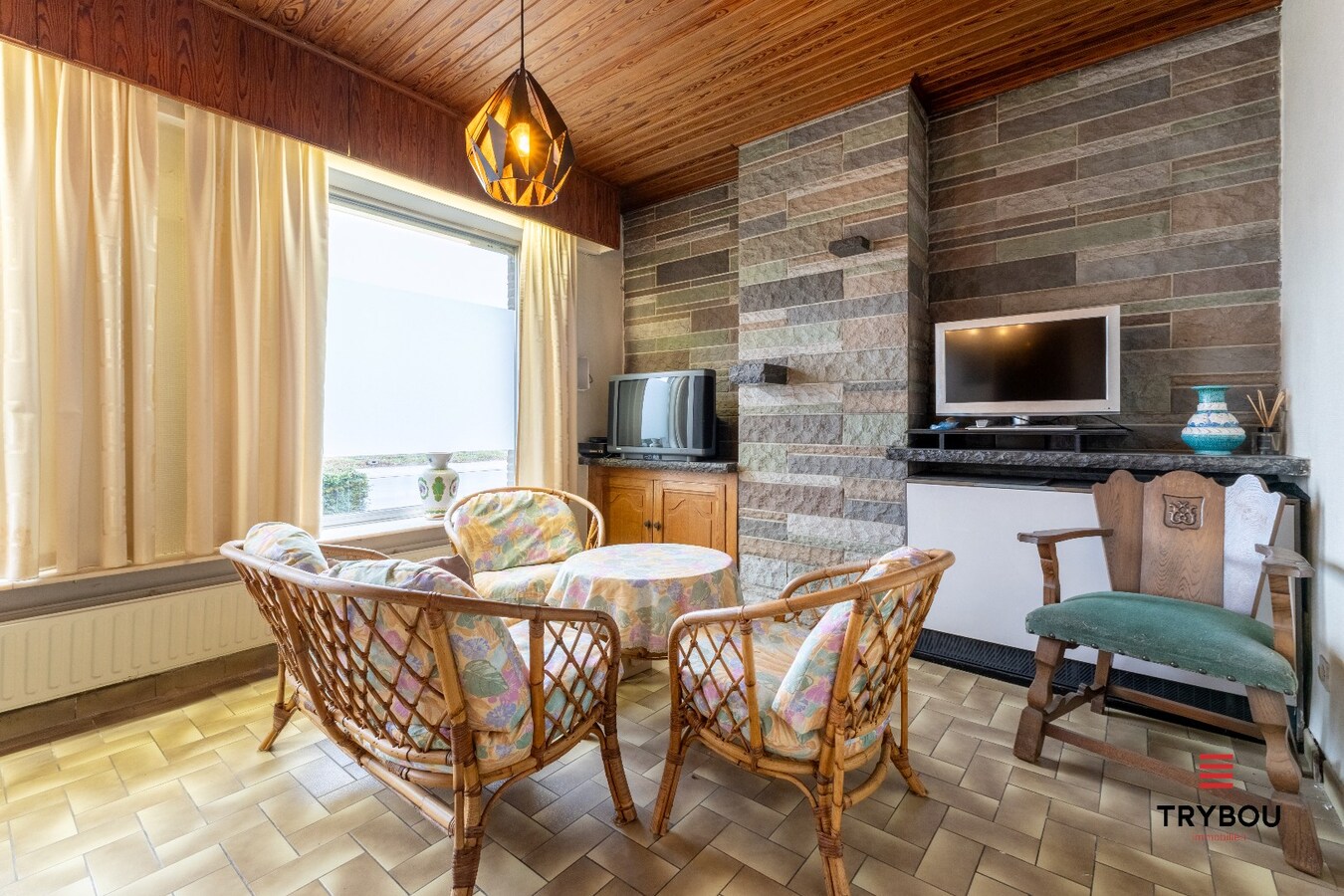 Te koop ; groot perceel, 1126 vierkante meter, met woning te Houthulst 