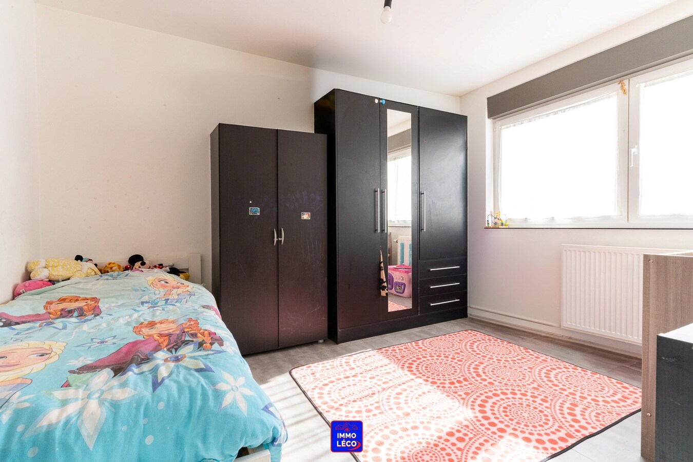Maison rénovée 3 façades avec terrasse et garage, idéal 1er achat/investissement ! 