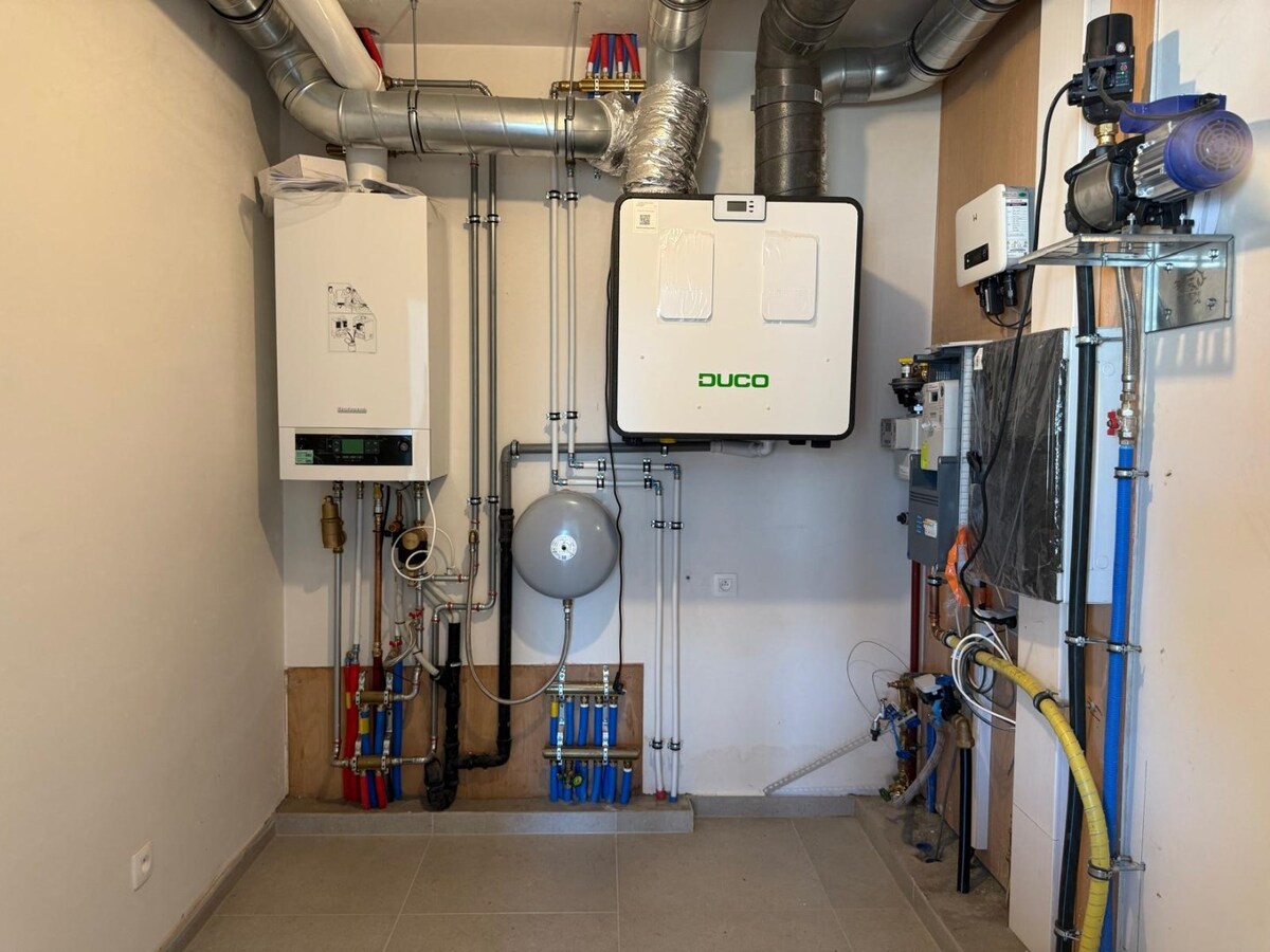 Instapklare nieuwbouwwoning in rustige recente woonwijk 