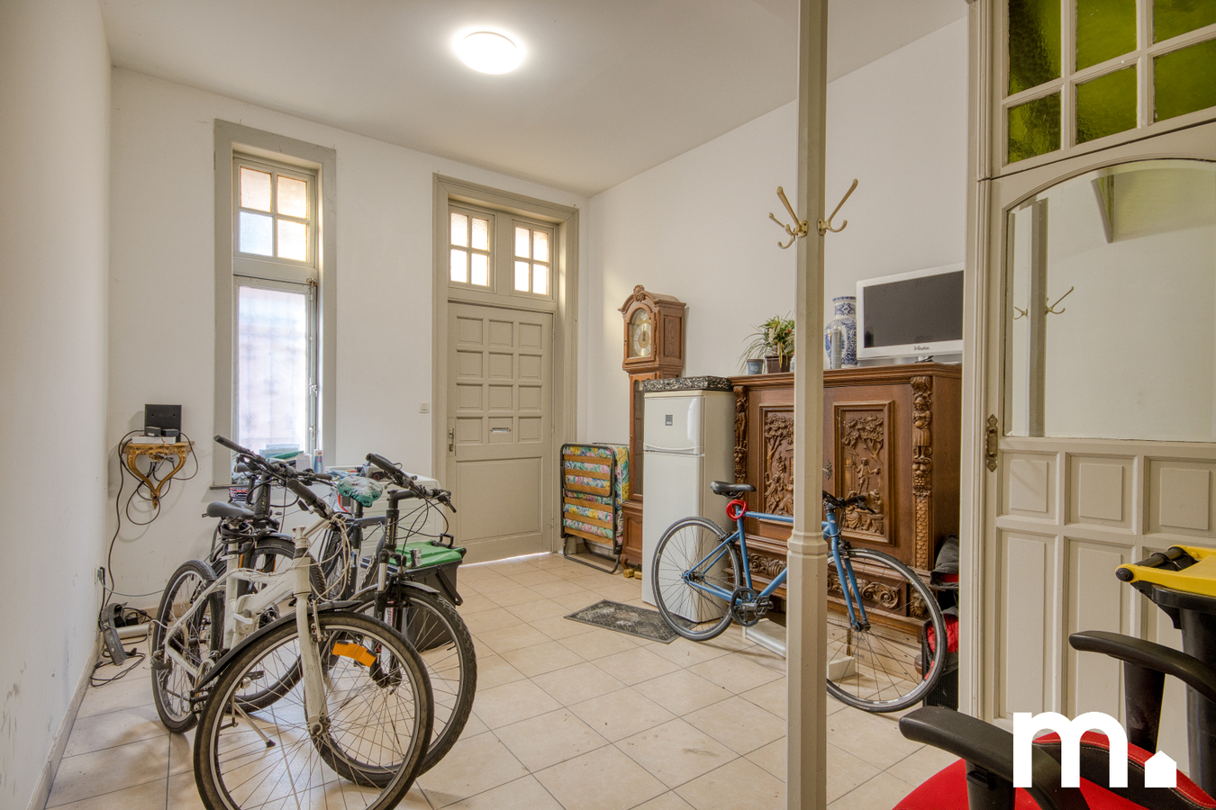 Handelspand met woonst op toplocatie te koop te Izegem 
