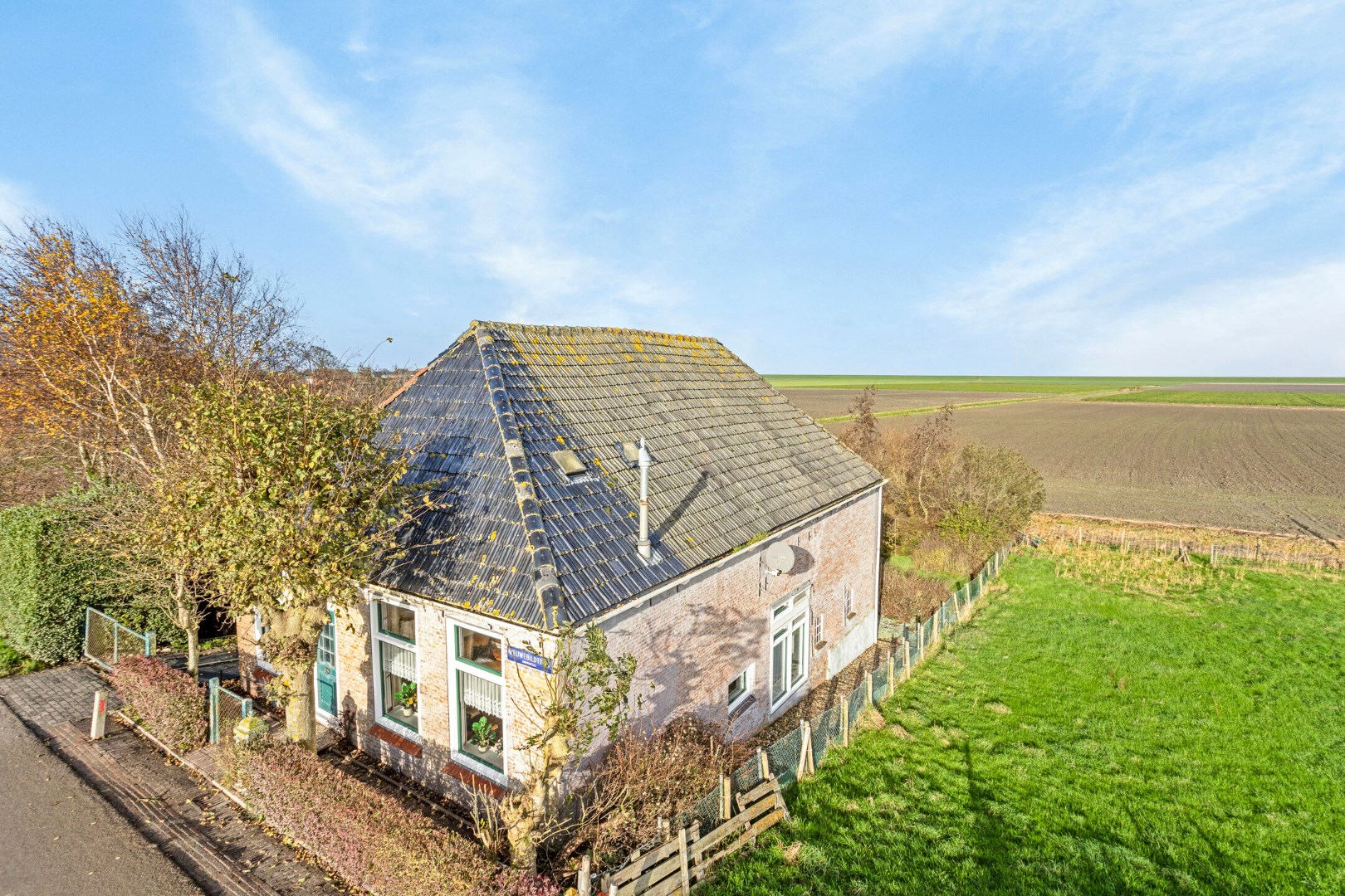 Dijkwoning te koop in Oudebildtzijl
