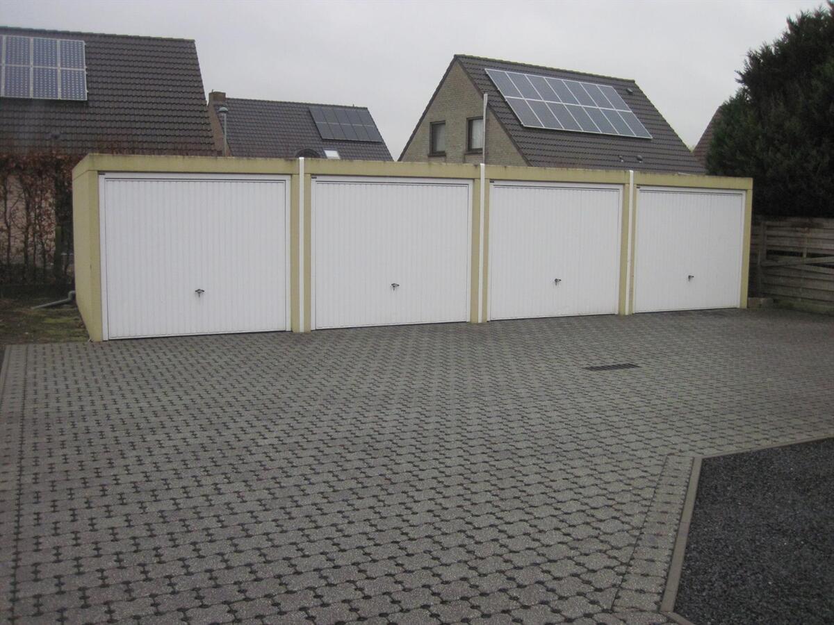 Duplex-appartement mét garage. 