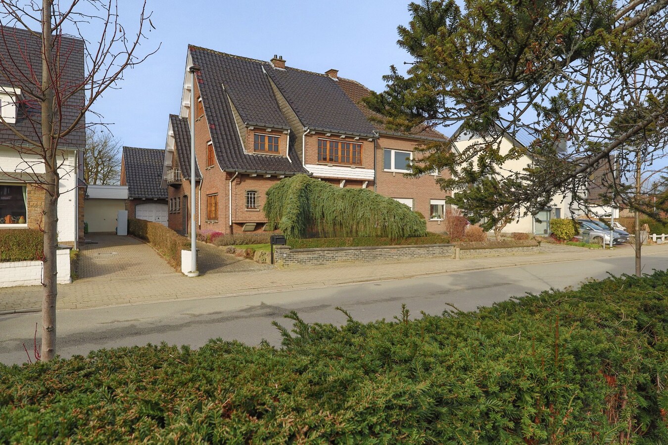 Woning met karakter en uitzicht op de velden nabij centrum Aalst 