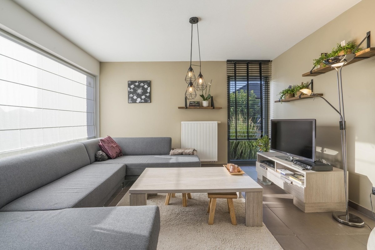 Rustig gelegen gezinswoning met tuin, garage &amp; oprit - Maldegem 